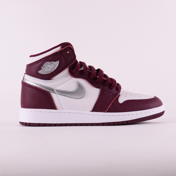 AUTHENTIC NIKE AIR JORDAN 1 BORDEAUX GS